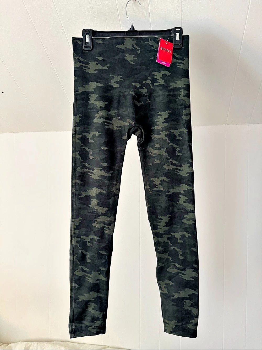 SPANX Shaping Green Camo Leggings. Size 1X, NWT